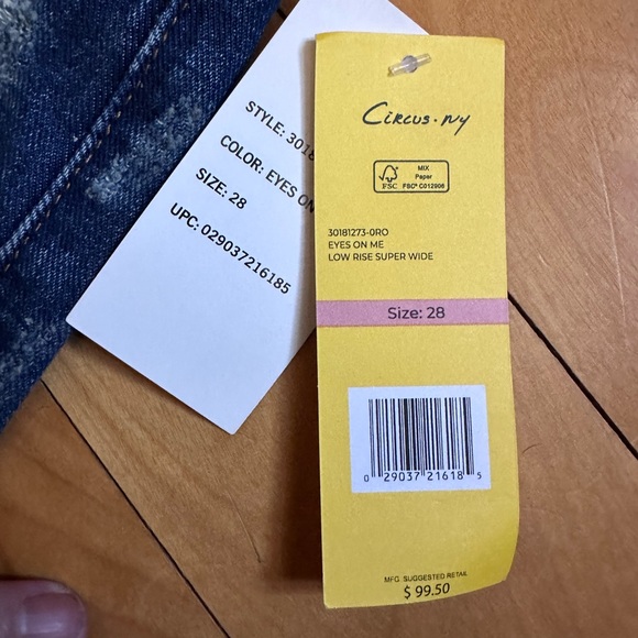 NWT Circus NY Low Rise Wide Jean - Picture 6 of 8